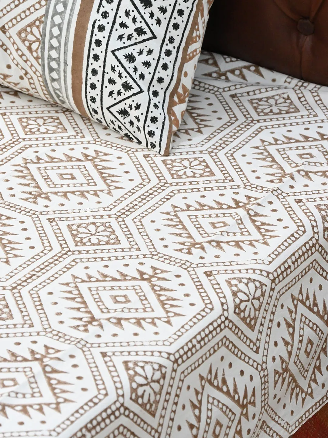 GEOMETRIC BROWN COTTON PRINTED DOUBLE BEDSHEET WITH PILLOW