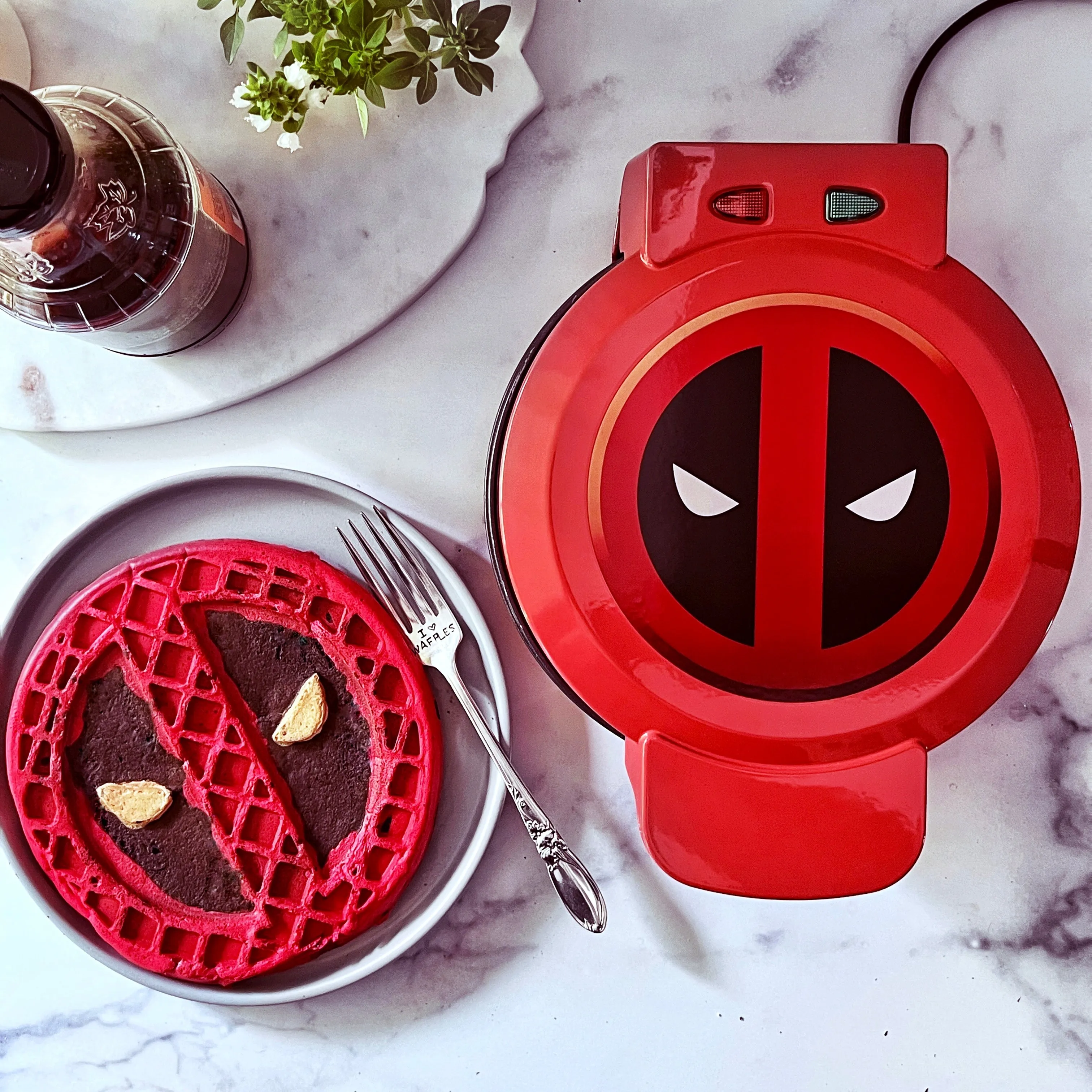 Marvel Deadpool Waffle Maker