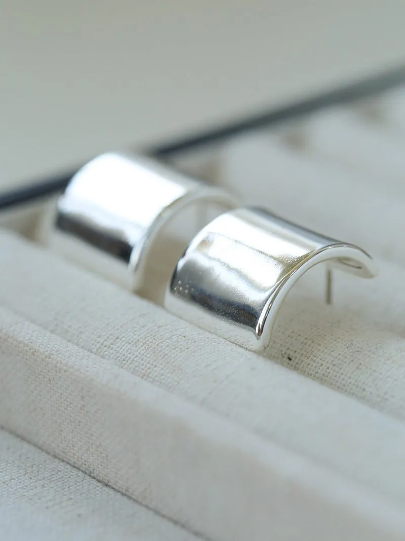 Smooth Metallic Curved Huggie Earrings