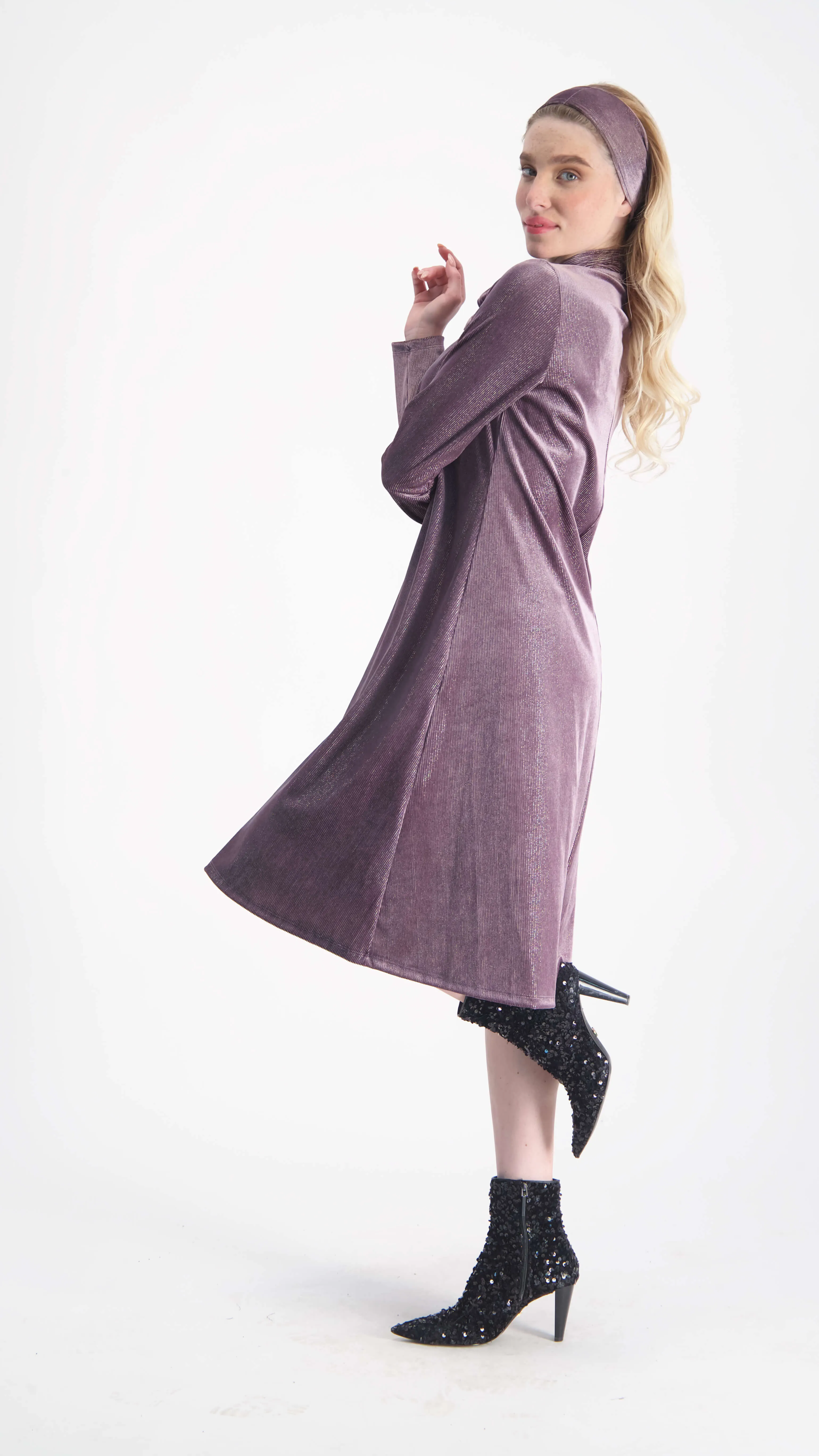 Velvet A-line Dress With Belt / Pudra & Silver Line